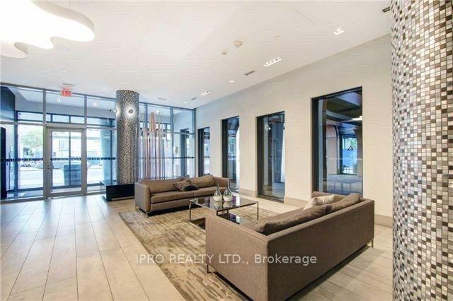 1106 - 525 Adelaide St W, Condo with 3 bedrooms, 2 bathrooms and 1 parking in Toronto ON | Image 8