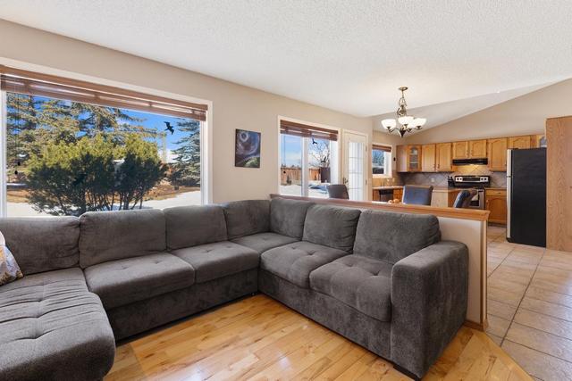 228 Millview Place Sw, House detached with 3 bedrooms, 3 bathrooms and 4 parking in Calgary AB | Image 14