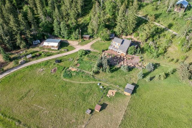 575 North Fork Road, House detached with 4 bedrooms, 2 bathrooms and 2 parking in North Okanagan E BC | Image 7