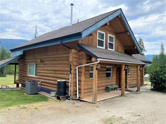 86 Campbell Road, House detached with 3 bedrooms, 2 bathrooms and 10 parking in North Okanagan E BC | Image 3
