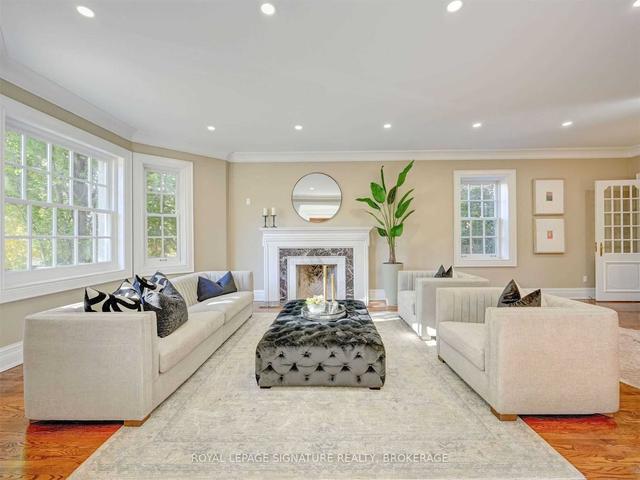 70 Clarendon Ave, House detached with 5 bedrooms, 6 bathrooms and 5 parking in Toronto ON | Image 27