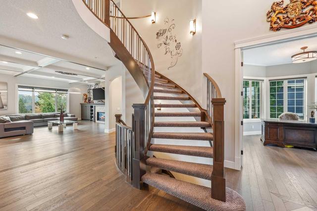 5 Timberline Way Sw, House detached with 6 bedrooms, 5 bathrooms and 5 parking in Calgary AB | Image 6