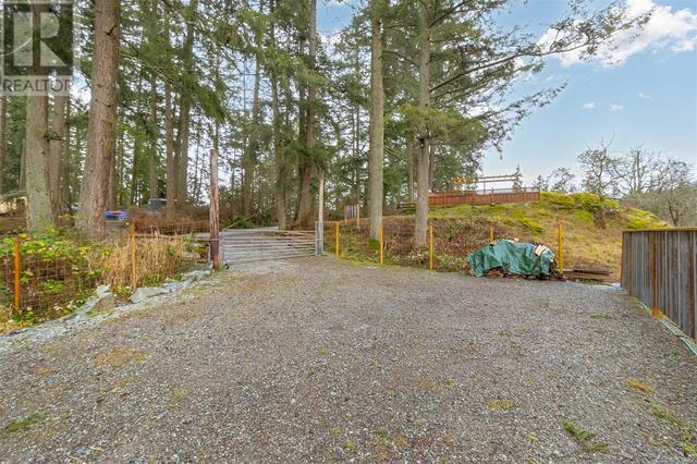 4850 Elk Rd, House detached with 4 bedrooms, 2 bathrooms and 8 parking in Saanich BC | Image 76