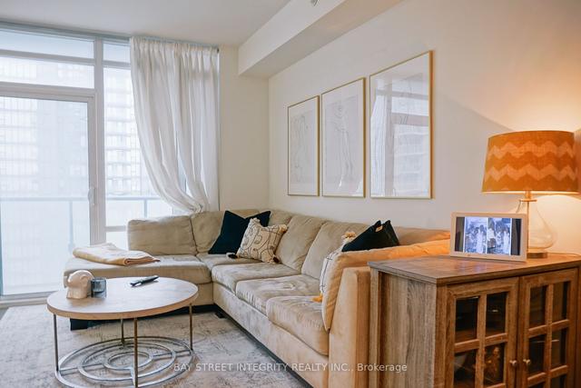 2010 - 170 Fort York Blvd, Condo with 1 bedrooms, 1 bathrooms and 1 parking in Toronto ON | Image 10