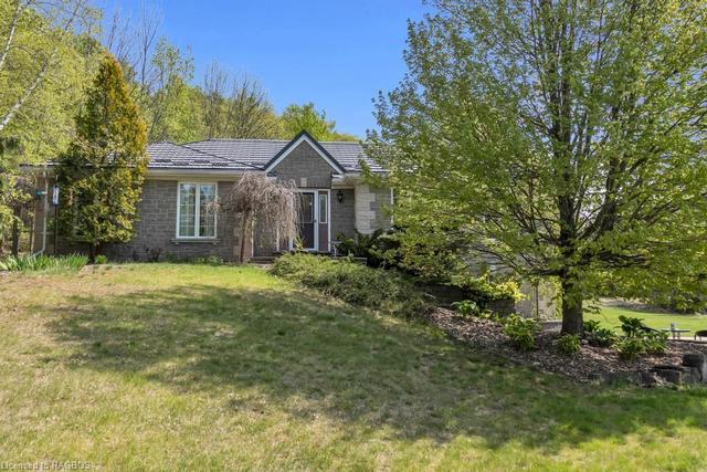 073091 10th Sideroad Sdr, House detached with 3 bedrooms, 2 bathrooms and null parking in West Grey ON | Image 34