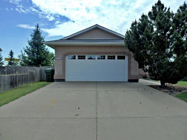 4205 47a Avenue, House detached with 5 bedrooms, 3 bathrooms and 2 parking in Vermilion AB | Image 2