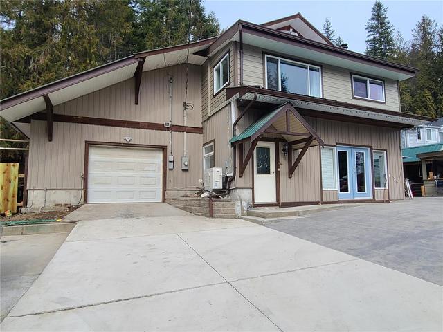 6327 Squilax Anglemont Road, House detached with 4 bedrooms, 4 bathrooms and 4 parking in Columbia Shuswap F BC | Image 40