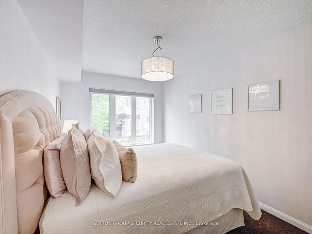 137 - 11 Foundry Ave, Townhouse with 2 bedrooms, 2 bathrooms and 1 parking in Toronto ON | Image 11