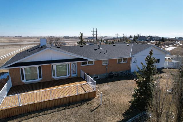 95026 - River Ridge Road, House detached with 4 bedrooms, 3 bathrooms and 4 parking in Lethbridge County AB | Image 5