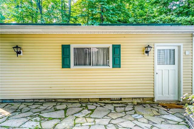 1075 Sawmill Lane, House detached with 3 bedrooms, 1 bathrooms and 5 parking in South Frontenac ON | Image 39