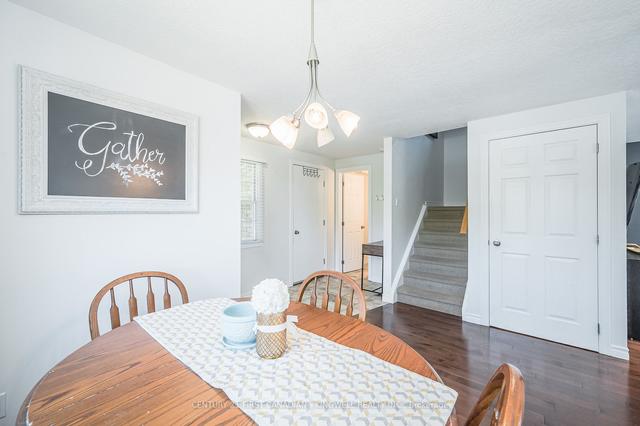 1 Holly Crt, House detached with 3 bedrooms, 2 bathrooms and 3 parking in Guelph ON | Image 9