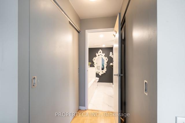 1105 - 75 Dalhousie St, Condo with 2 bedrooms, 1 bathrooms and 1 parking in Toronto ON | Image 7