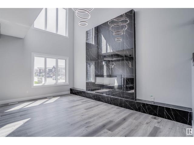 447 42 St Sw, House detached with 4 bedrooms, 3 bathrooms and null parking in Edmonton AB | Image 5
