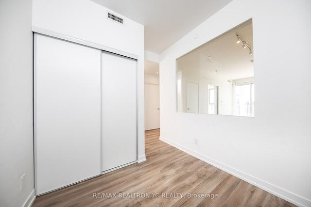 2414 - 20 Edward St, Condo with 1 bedrooms, 1 bathrooms and 0 parking in Toronto ON | Image 5