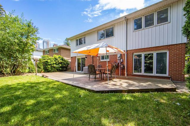 8 Meadowglade Cres, House detached with 4 bedrooms, 4 bathrooms and 4 parking in Toronto ON | Image 25
