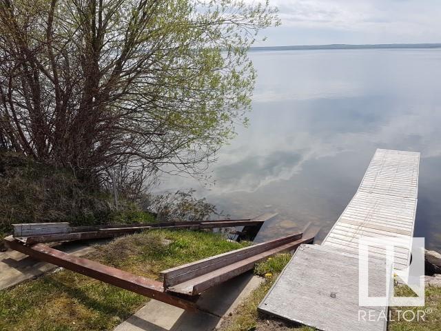 106 Lakeshore Dr, House detached with 3 bedrooms, 1 bathrooms and null parking in Sundance Beach AB | Image 12