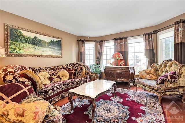 80 Appledale Drive, Townhouse with 3 bedrooms, 3 bathrooms and 4 parking in Ottawa ON | Image 7