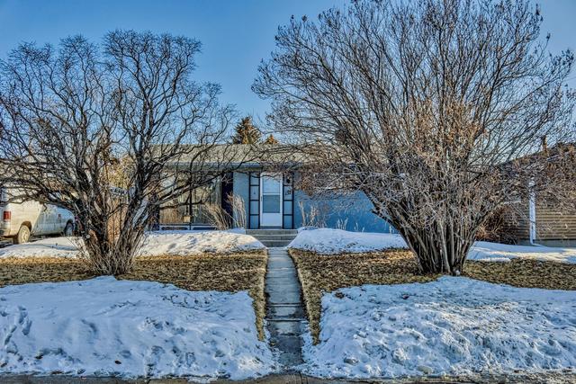 131 Foritana Road Se, House detached with 4 bedrooms, 2 bathrooms and 4 parking in Calgary AB | Image 1