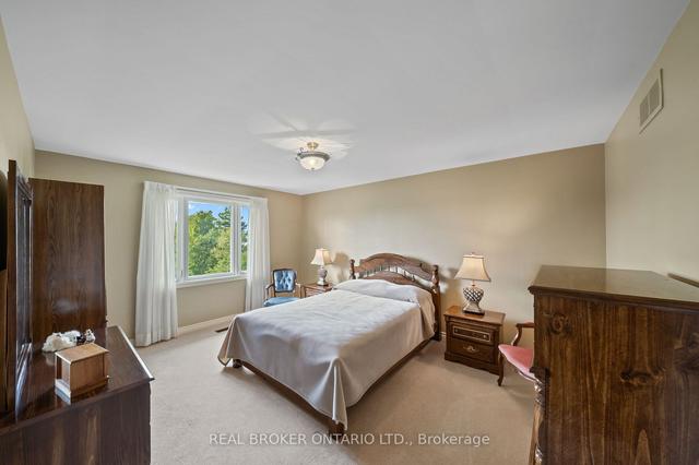 591 Dundas St E, House detached with 5 bedrooms, 3 bathrooms and 30 parking in Hamilton ON | Image 22