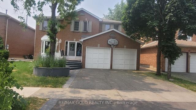 44 Howell St N, House detached with 4 bedrooms, 5 bathrooms and 6 parking in Brampton ON | Image 1