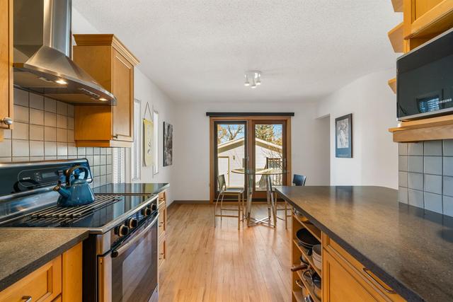 1432 22 Avenue Nw, House detached with 3 bedrooms, 3 bathrooms and 2 parking in Calgary AB | Image 6