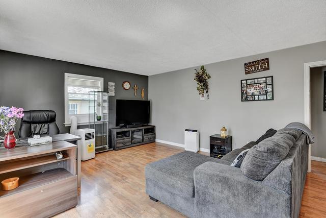 10118 105 Avenue, House detached with 3 bedrooms, 2 bathrooms and 2 parking in Grande Prairie AB | Image 4