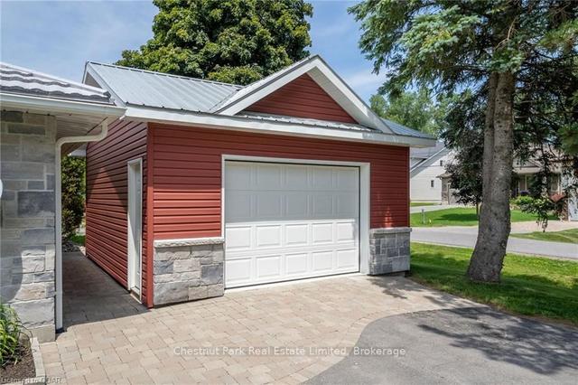 25 Low St, House detached with 3 bedrooms, 3 bathrooms and 4 parking in Prince Edward County ON | Image 29