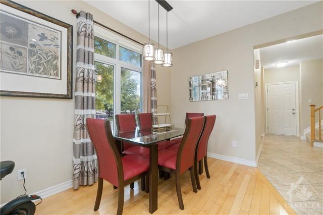 975 Gosnell Terrace, Townhouse with 4 bedrooms, 3 bathrooms and 3 parking in Ottawa ON | Image 6