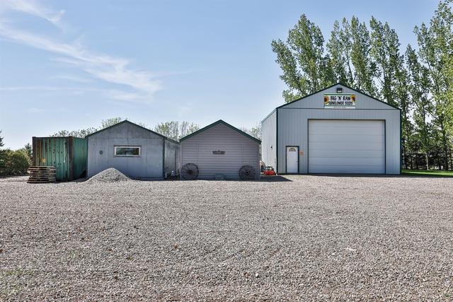 125075 102 Twp Road, House detached with 4 bedrooms, 2 bathrooms and 6 parking in Forty Mile County No. 8 AB | Image 5
