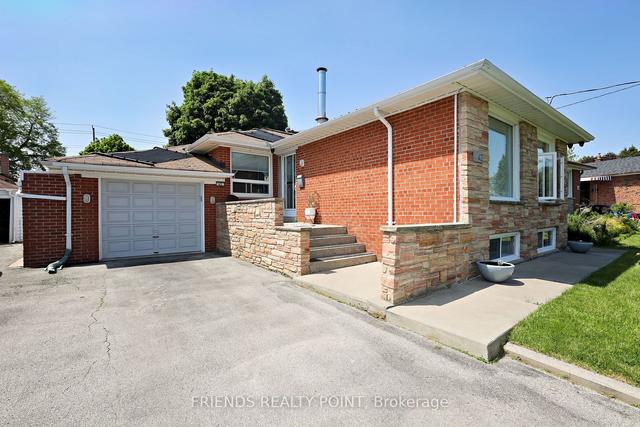 42 Jeffton Cres, House detached with 3 bedrooms, 3 bathrooms and 4 parking in Toronto ON | Image 34