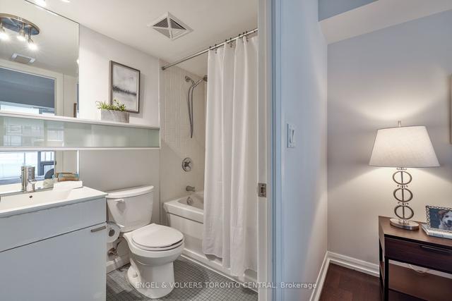 733 - 111 Elizabeth St, Condo with 2 bedrooms, 2 bathrooms and 1 parking in Toronto ON | Image 22