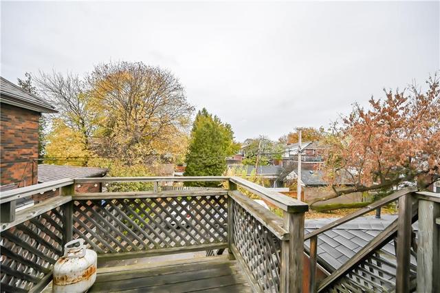 1597 King Street E, House detached with 4 bedrooms, 2 bathrooms and 5 parking in Hamilton ON | Image 9