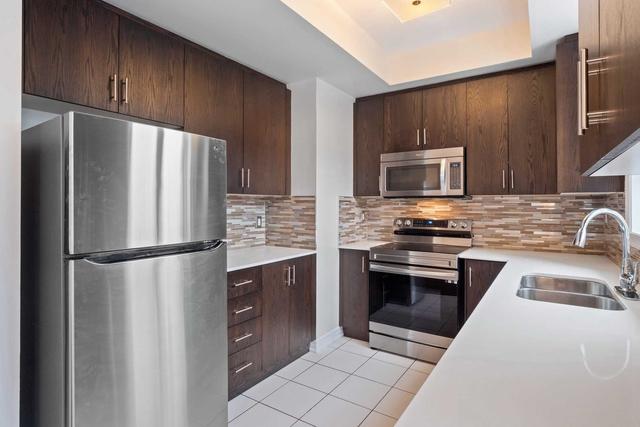 13 - 9621 Jane St, Townhouse with 2 bedrooms, 2 bathrooms and 1 parking in Vaughan ON | Image 3