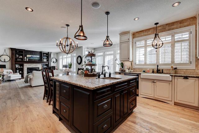 58 West Grove Rise Sw, House detached with 5 bedrooms, 4 bathrooms and 6 parking in Calgary AB | Image 9