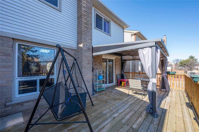 80 Campania Cres, House detached with 3 bedrooms, 4 bathrooms and 3 parking in Toronto ON | Image 25
