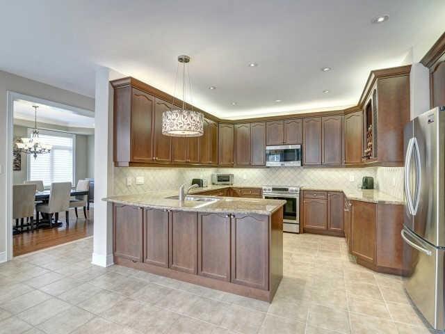 6748 Golden Hills Way, House detached with 4 bedrooms, 4 bathrooms and 2 parking in Mississauga ON | Image 8