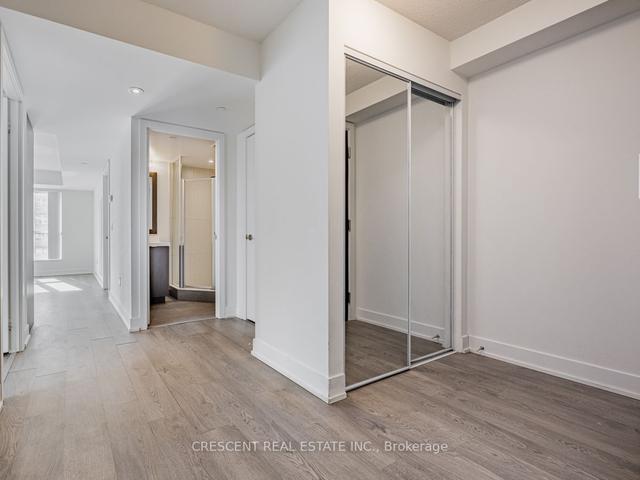 2423 - 9 Mabelle Ave, Condo with 2 bedrooms, 2 bathrooms and 1 parking in Toronto ON | Image 23