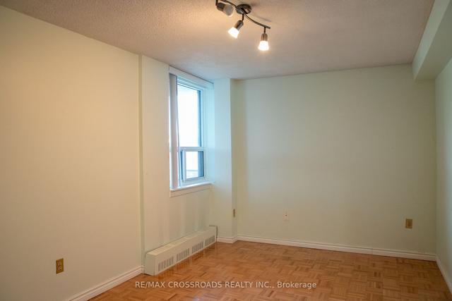 207 - 15 Torrance Rd, Condo with 1 bedrooms, 1 bathrooms and 1 parking in Toronto ON | Image 9