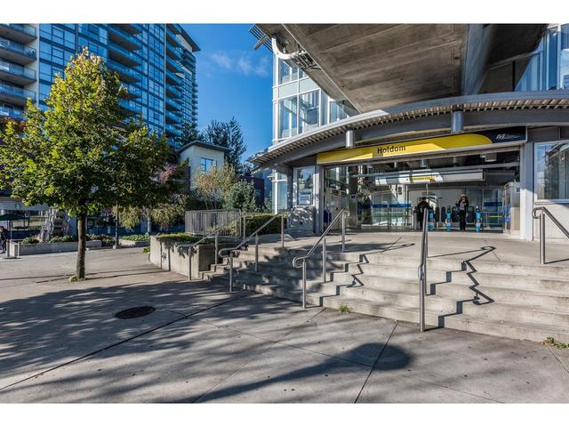 1603 - 2225 Holdom Avenue, Condo with 2 bedrooms, 2 bathrooms and 2 parking in Burnaby BC | Image 33