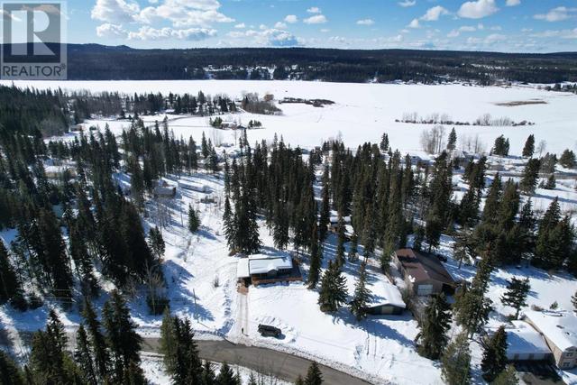 6400 Lambley Road, House detached with 4 bedrooms, 2 bathrooms and null parking in Cariboo L BC | Image 2