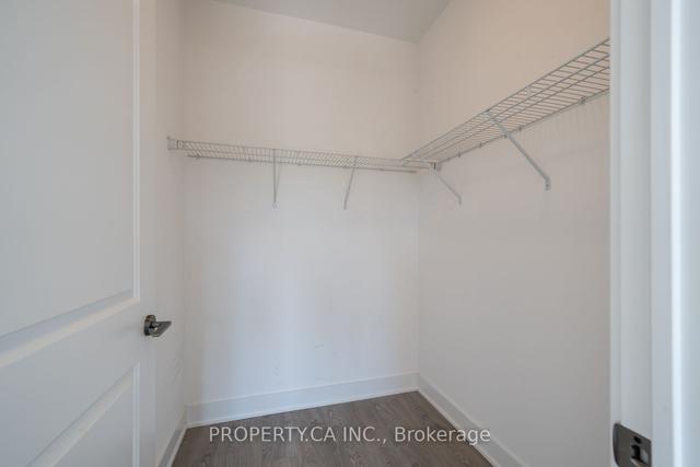 201 - 11 Lillian St, Condo with 1 bedrooms, 1 bathrooms and 0 parking in Toronto ON | Image 2