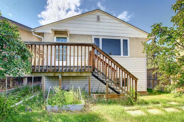 7214 Bowness Road Nw, House detached with 3 bedrooms, 2 bathrooms and 3 parking in Calgary AB | Image 1