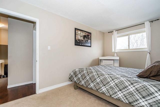 506 Charrington Ave, House detached with 4 bedrooms, 3 bathrooms and 2 parking in Oshawa ON | Image 14