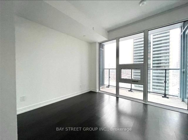 1606 - 19 Western Battery Rd, Condo with 2 bedrooms, 2 bathrooms and 1 parking in Toronto ON | Image 7