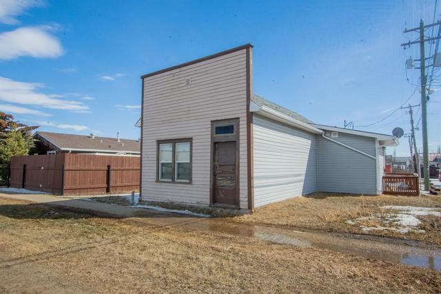 9905 99 Avenue, House detached with 1 bedrooms, 1 bathrooms and 2 parking in Sexsmith AB | Image 1