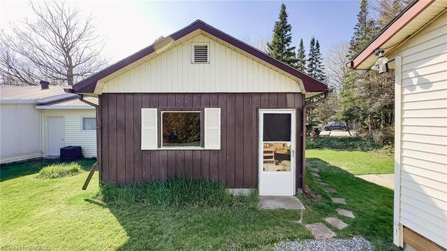 302 Sauk Court, House detached with 3 bedrooms, 1 bathrooms and 3 parking in Huron Kinloss ON | Image 8