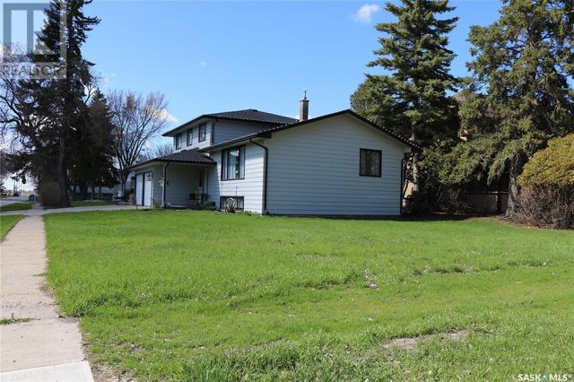 608 Windover Avenue, House detached with 4 bedrooms, 3 bathrooms and null parking in Moosomin SK | Image 43