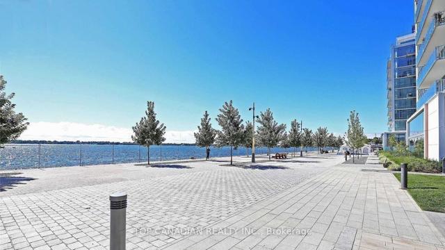 722 - 15 Queens Quay E, Condo with 2 bedrooms, 2 bathrooms and 1 parking in Toronto ON | Image 31