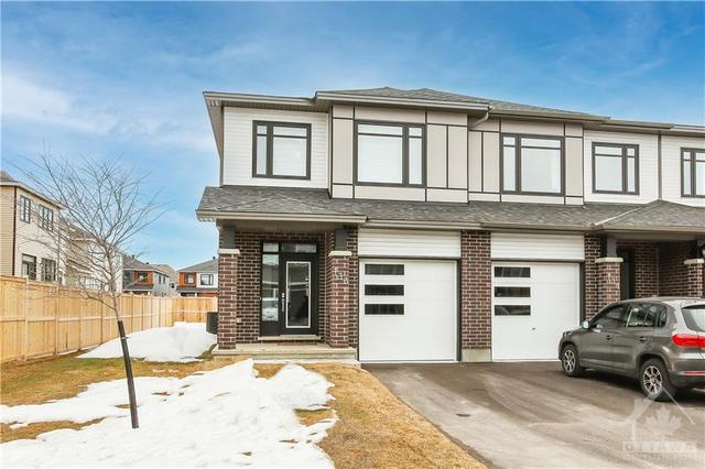 133 Angelonia Crescent, Townhouse with 4 bedrooms, 3 bathrooms and 2 parking in Ottawa ON | Image 3