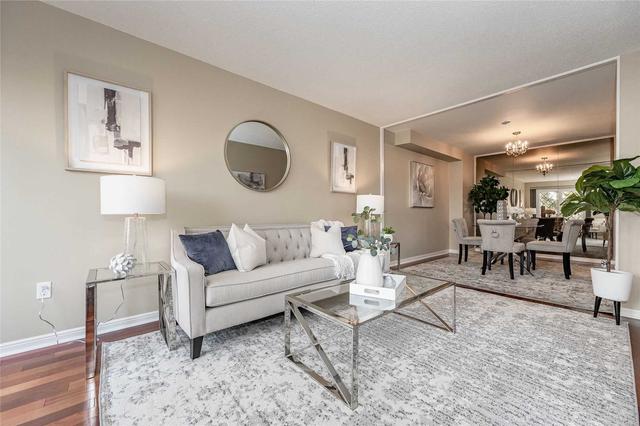 14 - 3360 Council Ring Rd, Townhouse with 3 bedrooms, 3 bathrooms and 2 parking in Mississauga ON | Image 2
